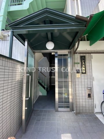 パレス北梅田のエントランス|ゆとりのあるエントランスです