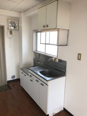 クイーンズヒルのキッチン|キッチンでお料理をお楽しみください