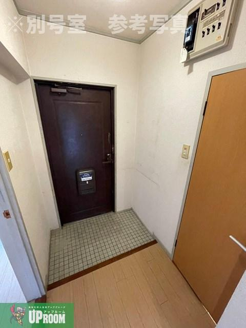 グリーンハイツ白山第1の玄関