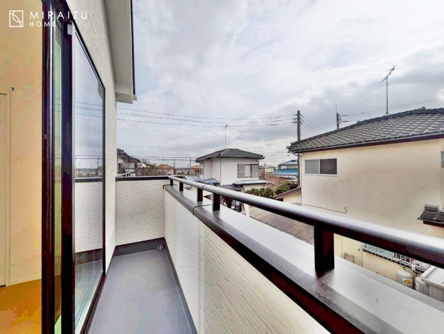 【バルコニー】 | 暮らしやすさを考えたプランで快適な現地ロケーションを実現。安らぎに満たされる、ゆとりのある日々を過ごせます♪