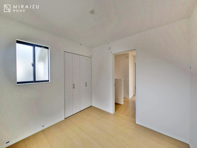 【寝室】 | 平日・休日問わず、いつでもご見学が出来ます♪☆実際に見て、触れて感じる安心のお住まい探しを体験して下さい♪☆物件情報だけでなく、地域の特色などなどエリア情報もお伝え出来たら嬉しいです♪