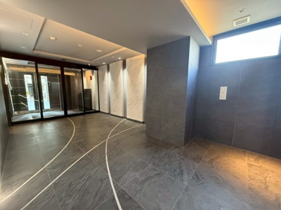 【エントランス】 | プレサンス大国町ブライス