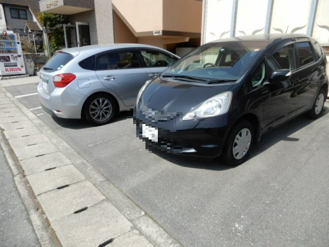 エステート英賀の駐車場
