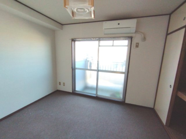 マンションＨＵの駐車場