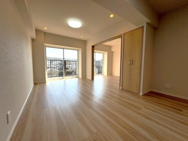 コスモ丹波橋の居間・リビング