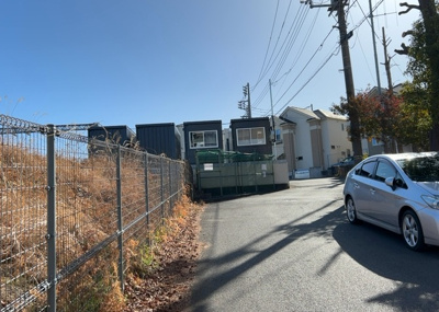 【展望】 | 小田急町田マンション | 眺望の良さを楽しめるダイニングキッチンで家族団らんの時間を過ごしてはいかがでしょうか。バルコニーから見える景色を家族で眺める時間は、時間が経つのを忘れてしまいそうですね。是非、現地を見に行きましょう！