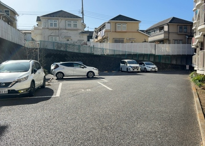 【駐輪場】 | 小田急町田マンション | マンションの駐輪場は、事前に空きがあるか確認を取ると安心です。せっかく入居したのに駐輪スペースがない！なんてことになったら大変ですよね。そこで、内見時や購入前にはまず事前に確認しておくと良いでしょう。