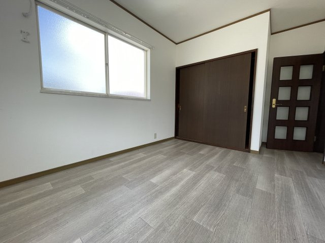 グッド　ウッド　ハウスの洋室