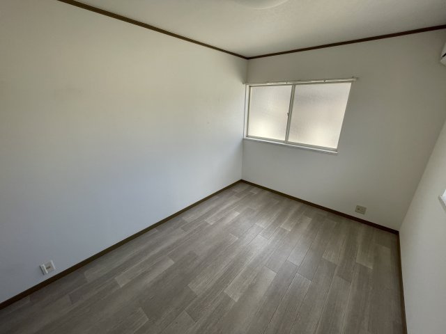 グッド　ウッド　ハウスの洋室