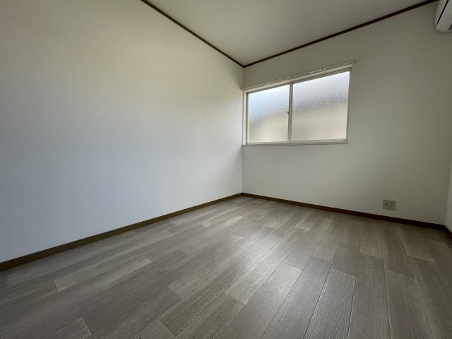 グッド　ウッド　ハウスの洋室