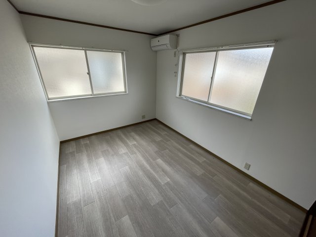 グッド　ウッド　ハウスの居間・リビング