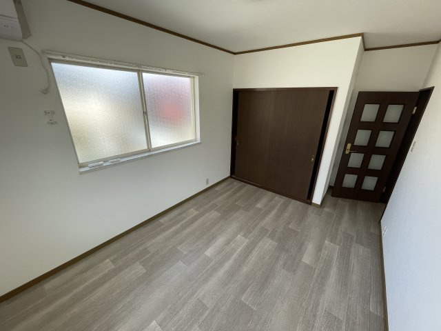 グッド　ウッド　ハウスの洋室