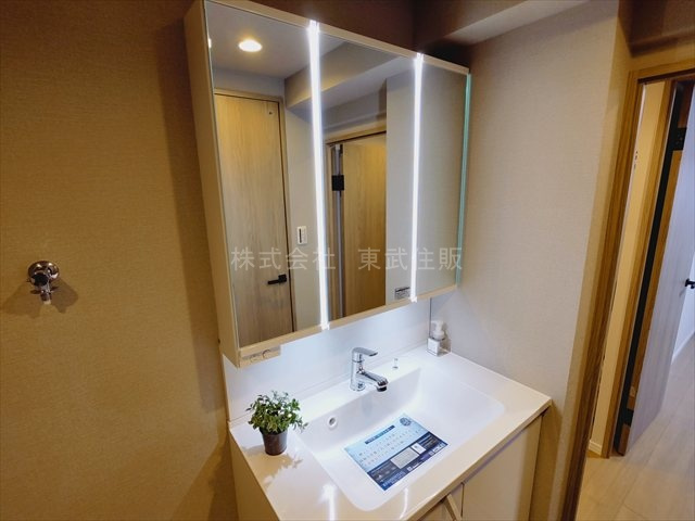 【独立洗面台】 | みよしみずほ台サンライトマンションD棟 | 独立洗面台で身支度をすべて済ませてしまいましょう