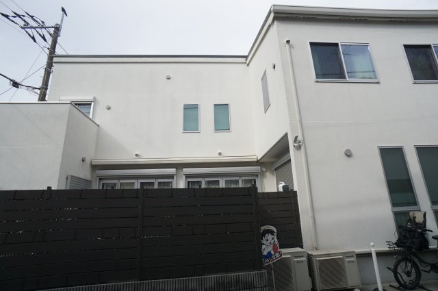 祖師谷５　戸建の外観|☆現況建物（居住中）☆
平成18年3月築
木造スレート葺2階建（制震住宅）