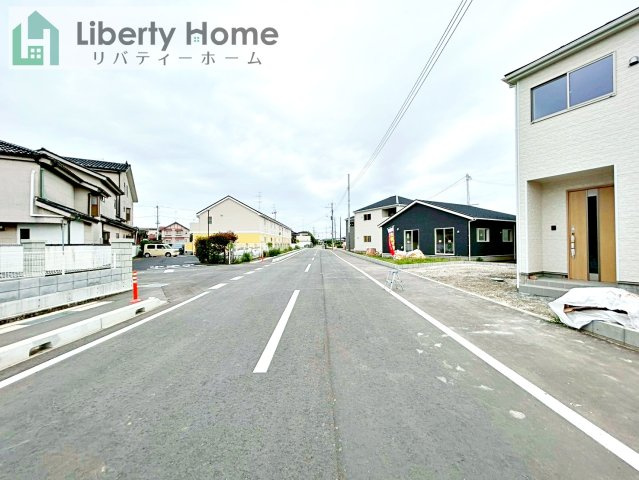 常総市本石下第12　新築戸建　8号棟の前面道路含む現地写真