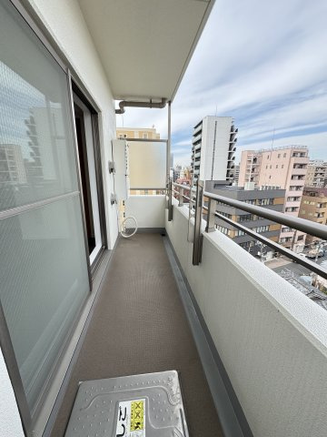 日神デュオステージ浅草松が谷　８Fのバルコニー