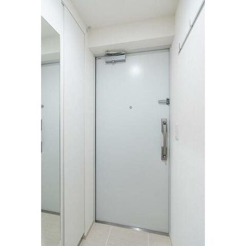 ドゥーエ横濱鶴見の玄関|シューズボックスで玄関すっきり♪