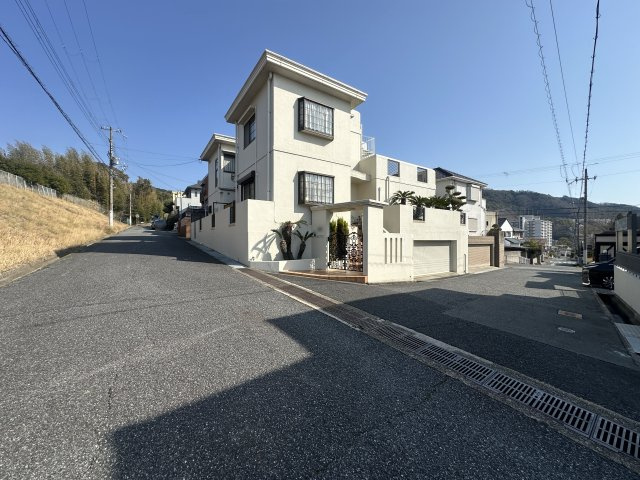 神戸市垂水区朝谷町戸建
