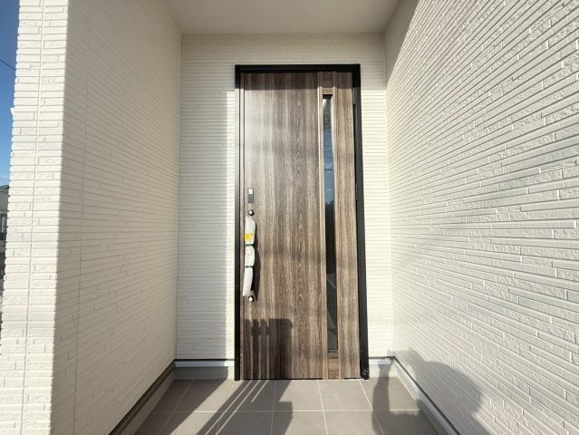 ★★南城市玉城百名3期-2号棟（全2棟）の玄関