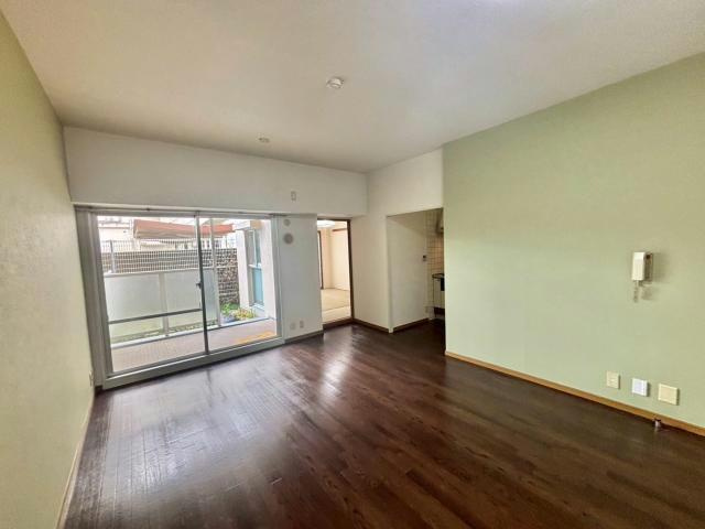 姫路北八代パークホームズの居間・リビング