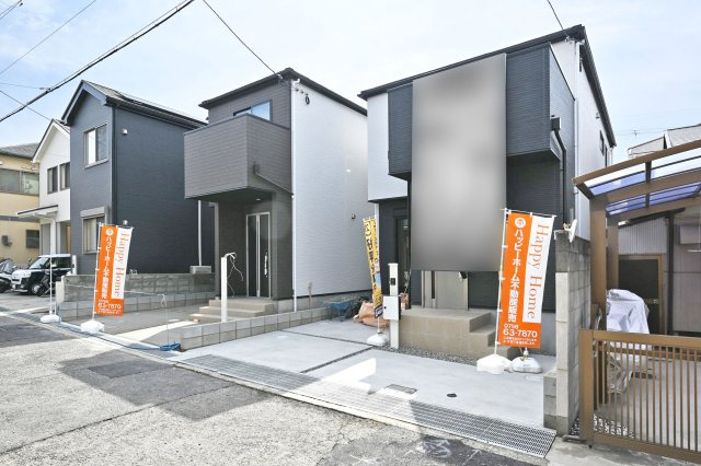 テラシエ松ケ丘2丁目新築一戸建て│4LDK+駐車駐輪の外観|阪急「伊丹」駅バス10分、JR「伊丹」バス15分の立地、限定2区画の新築戸建が分譲開始致しました。即日のご内覧が可能です。皆様からのご連絡を心よりお待ちしております。