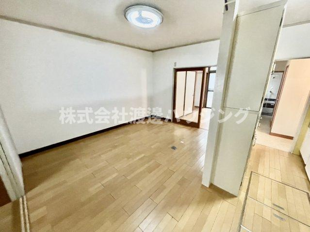 粉浜1丁目貸家の居間・リビング