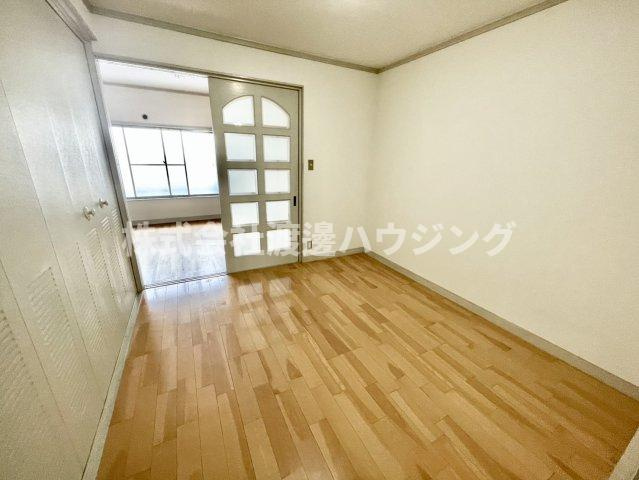 粉浜1丁目貸家の洋室