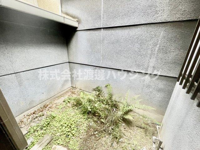 粉浜1丁目貸家の庭