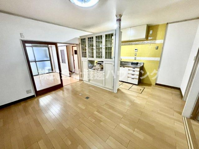 粉浜1丁目貸家の居間・リビング