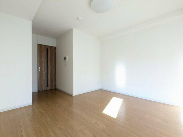 入谷さくらさくレジデンスの居間・リビング