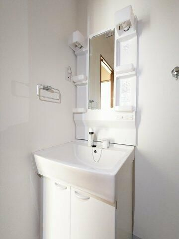 入谷さくらさくレジデンスの洗面所