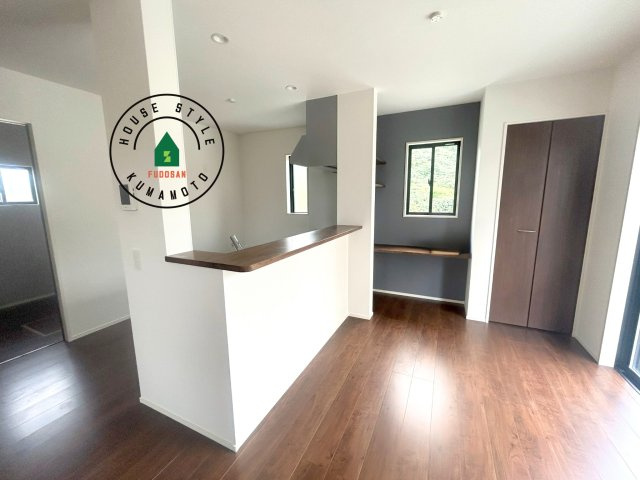 熊本市西区野中2丁目第1-2棟(1号棟)の内観：施工例|キッチンから立ち込める香りが今日の料理を期待させます。