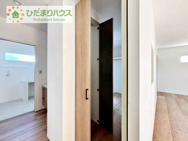 【収納】 | タマタウン阿見町うずら野Ⅱ　新築戸建　2号棟 | ちょこっとした収納があることで、消耗品のストックをするのにも便利です☆