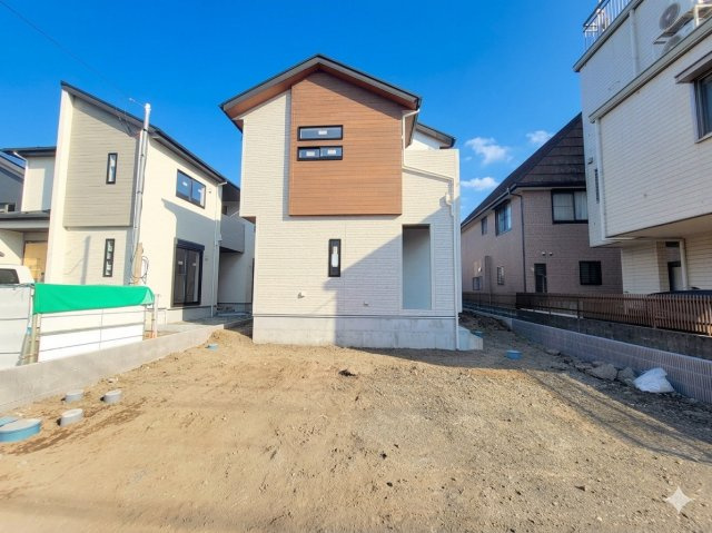 【ブルーミングガーデン】下野市駅東２丁目 全4邸の外観|〇4号棟〇【4LDK+S+WIC+カースペース3台】
資料には掲載しきれない情報が現地に沢山あります！
周辺環境も是非ご自身にてご確認下さい。
お気軽にお問合わせ下さいませ♪
※2026年2月撮影