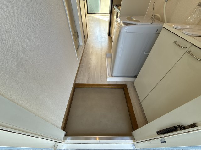 クレイドル青山Ⅱの玄関