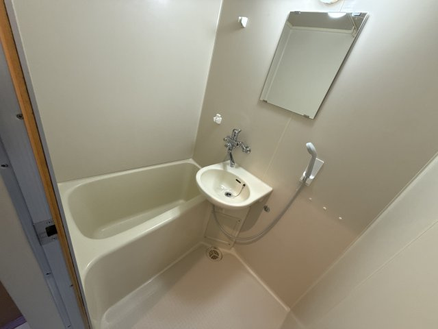 クレイドル青山Ⅱの浴室