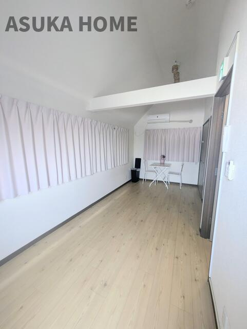 中区打越戸建ての洋室|家族一人ひとりの大切なプライベート空間の居室。家具の配置のご相談は是非お任せください。