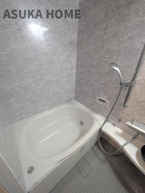 中区打越戸建ての浴室|毎日の疲れを癒すバスタイム。住宅相談はアスカホームお任せください(^O^)／