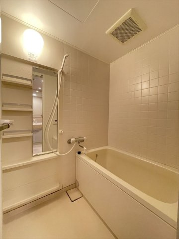 N・S FIVE東久留米の浴室