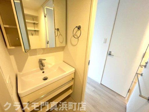 セレニテフラン難波　の独立洗面台