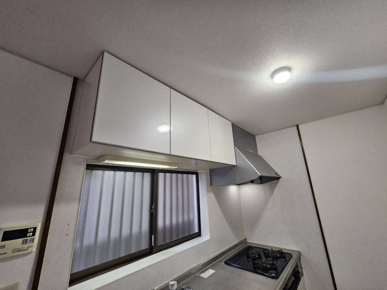 西朝霧貸家の内装