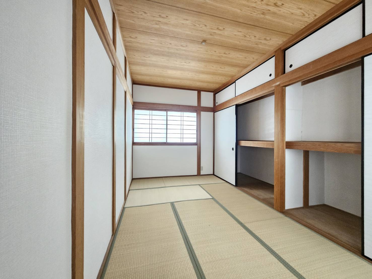 西朝霧貸家の和室