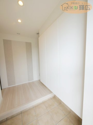 明石市二見町福里　中古戸建の玄関