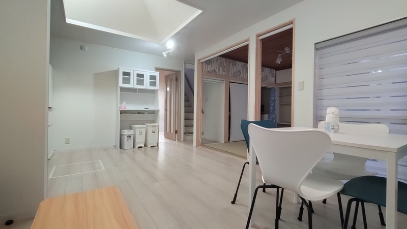 市川大野3丁目戸建の居間・リビング