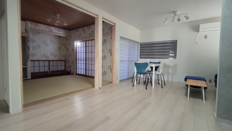 市川大野3丁目戸建の居間・リビング