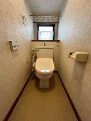 【トイレ】 | 安佐南区川内二丁目　戸建 | トイレ各階にあり
