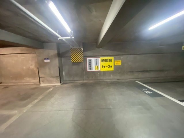 Ｆａｂｕｌｏｕｓ　ＭＡＴＳＵＤＯの駐車場