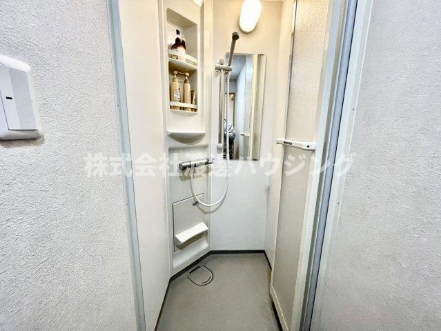 波除2丁目戸建てのシャワールーム