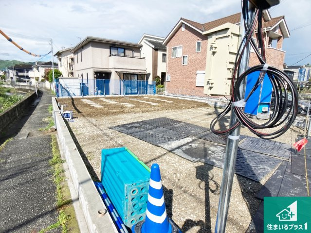 姫路市伊伝居　第1期　新築一戸建ての外観|周辺は落ち着いた街並みの住宅地！子育てがしやすい住環境です！まだ未完成ですが、現地でしかわからない事もございます。是非一度ご覧ください。