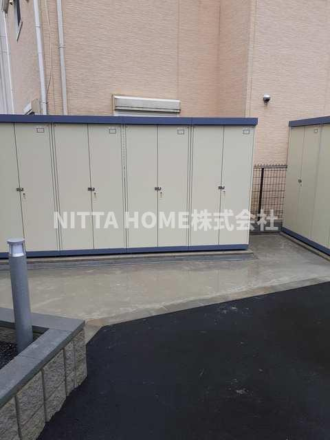 エストミニョンのその他共用部分|外部トランクに宅配ＢＯＸを設置しています◇